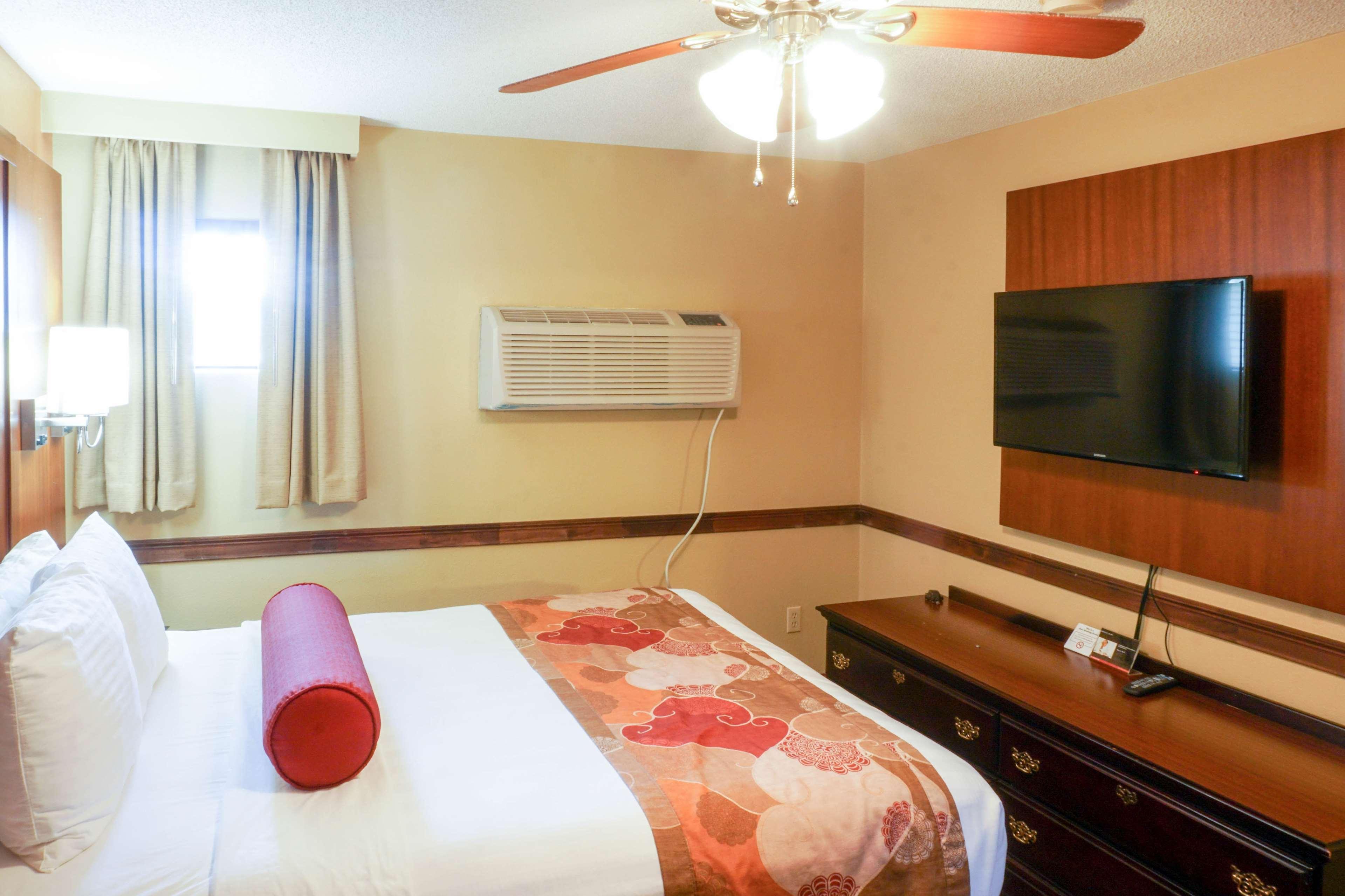 Best Western Plus Georgetown Corporate Center Hotel Buitenkant foto