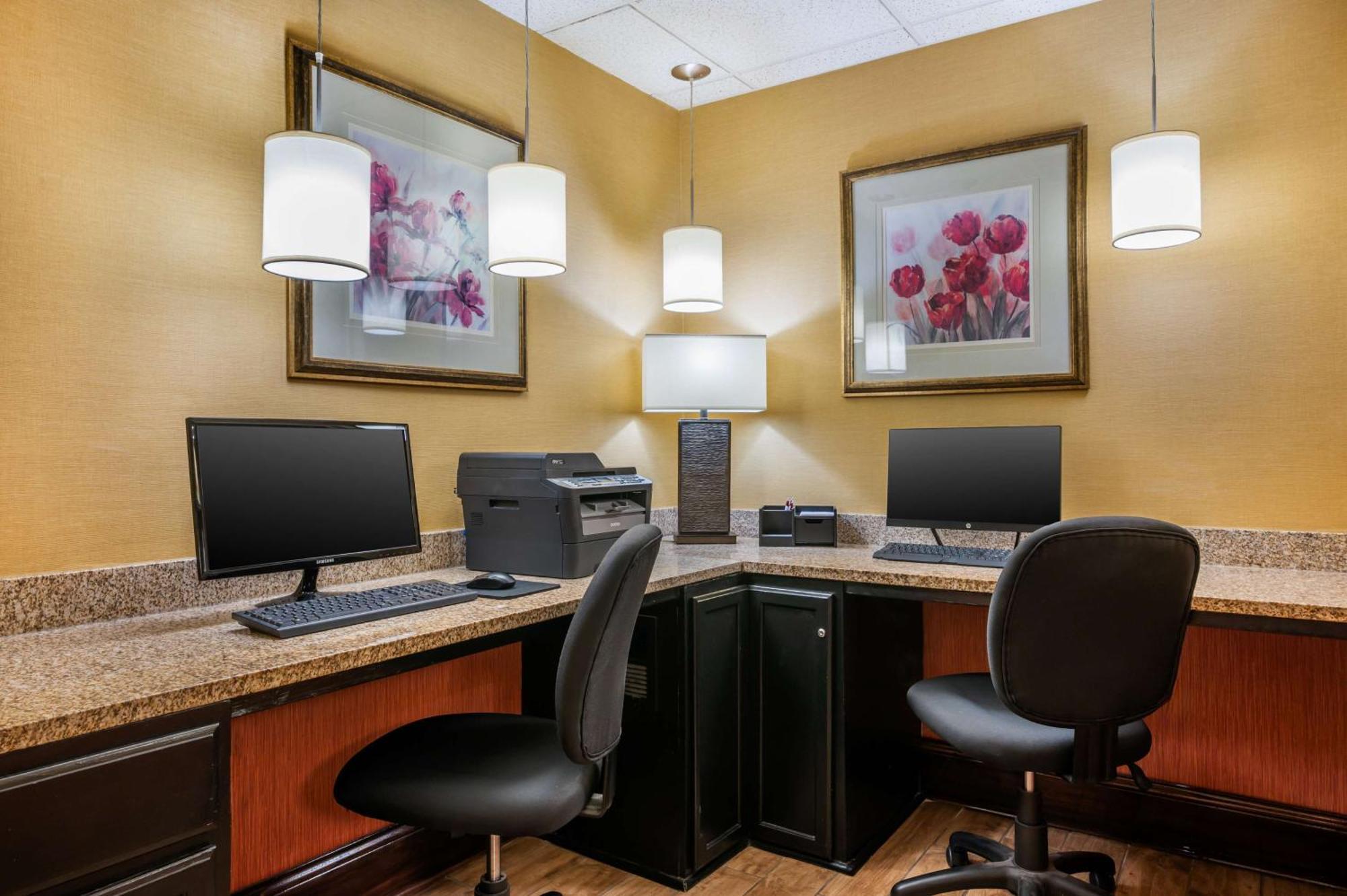 Best Western Plus Georgetown Corporate Center Hotel Buitenkant foto